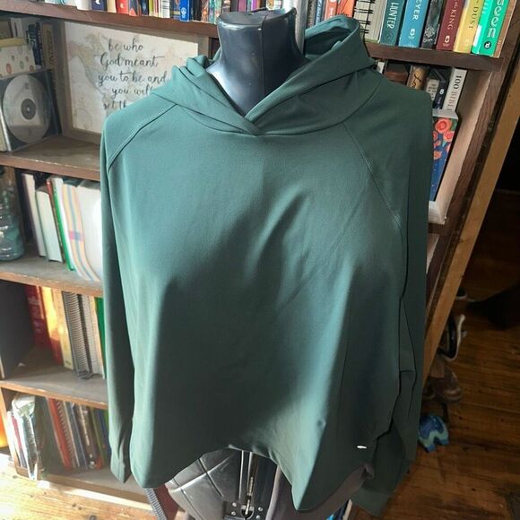 Yitty ultra soft hooded Athleisure XXL green crop top - Picture 2 of 4